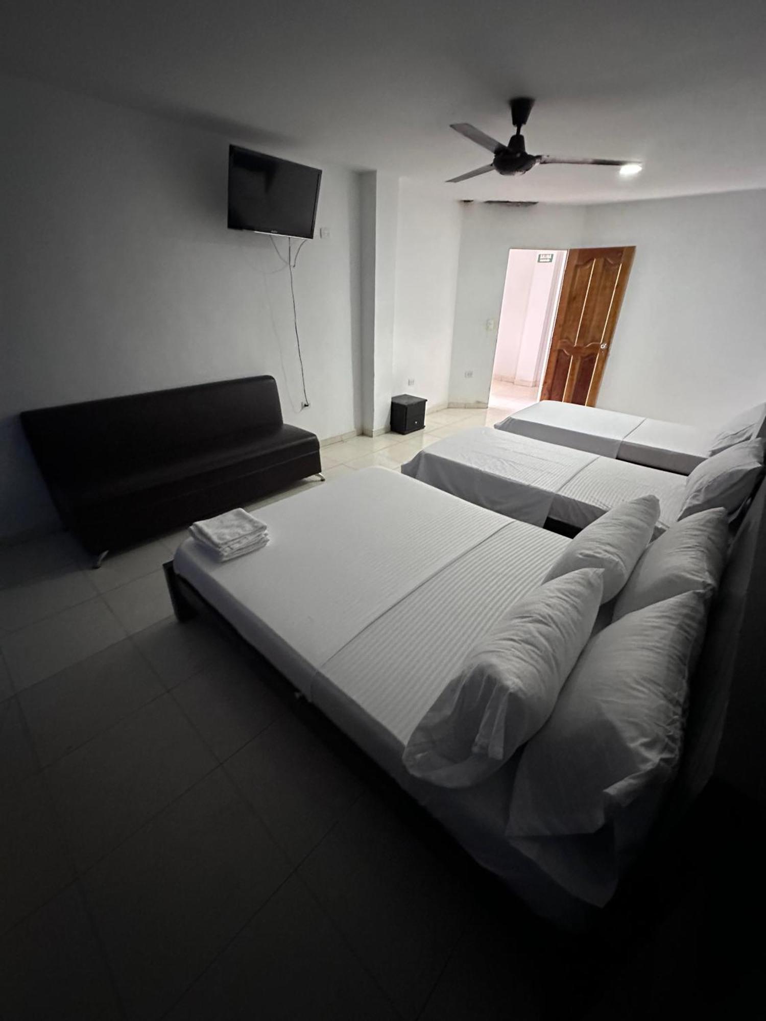 Hotel Emily Suites - Santa Marta (Magdalena) — Fotos 3